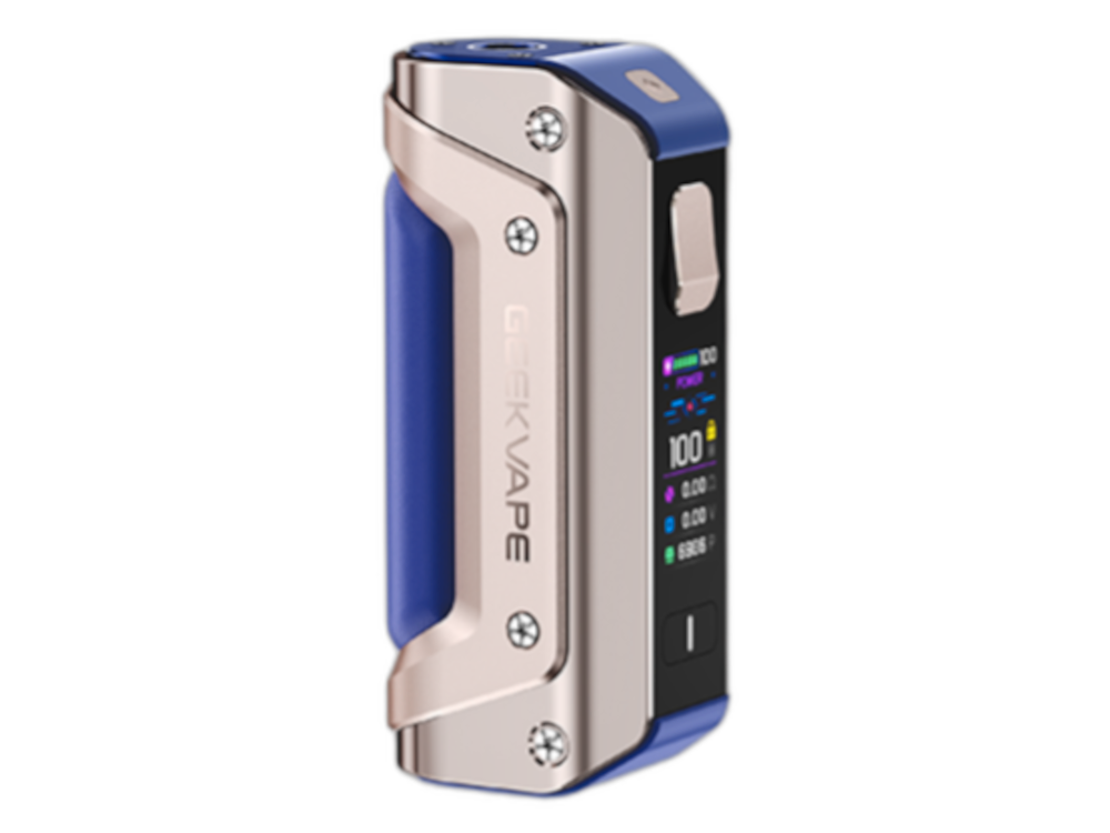 GeekVape Aegis Solo 3 Akkuträger, abgebildet bei der Inbetriebnahme.