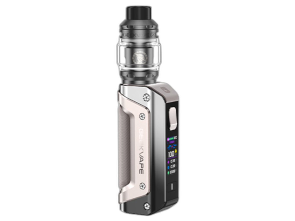 GeekVape - Aegis Solo 3 im Vergleich zu anderen E-Zigaretten, um die Größe und Handhabung darzustellen.