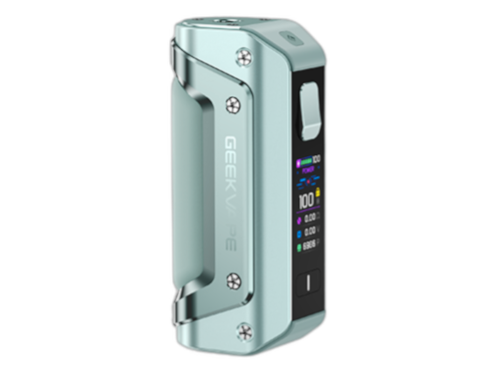Nahaufnahme des GeekVape Aegis Solo 3 Akkuträgers mit Anzeige des 0,96-Zoll-Displays.